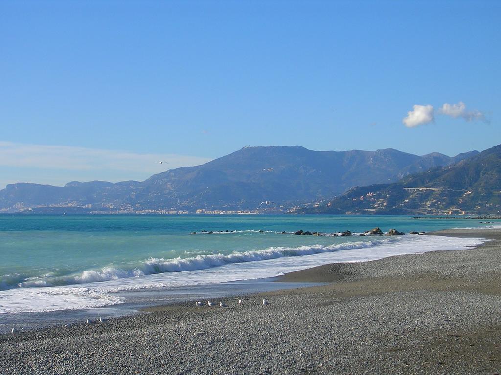 Gaiavacanze Beach Apartment Bordighera Εξωτερικό φωτογραφία