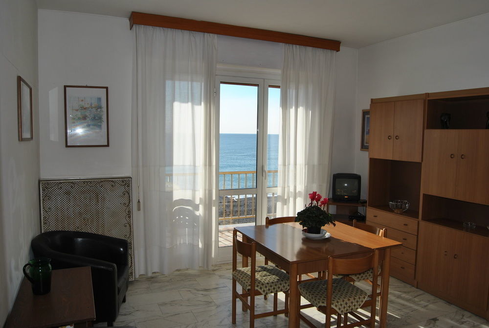 Gaiavacanze Beach Apartment Bordighera Εξωτερικό φωτογραφία